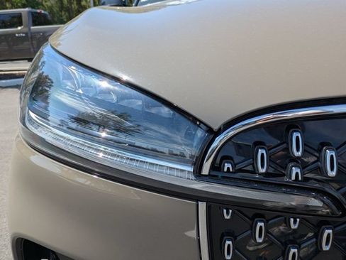 New 2026 Lincoln Aviator AWD image 10