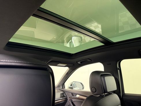 Used 2025 Audi Q5 2.0T Premium Plus w/ Premium Plus Package image 14