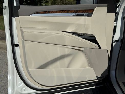 New 2025 Cadillac Escalade Sport Platinum image 17