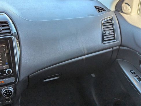 Used 2021 Mitsubishi Outlander Sport SE image 17