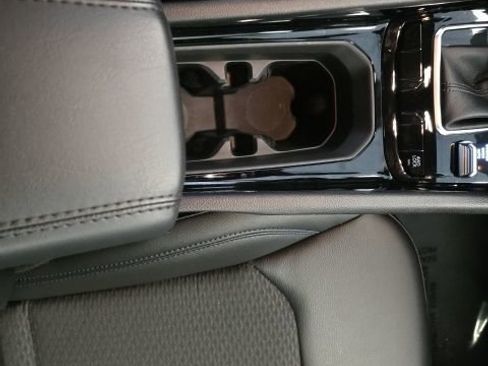 New 2026 Jeep Compass Latitude AWD/4WD image 16