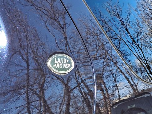 Used 2018 Land Rover Discovery HSE image 27