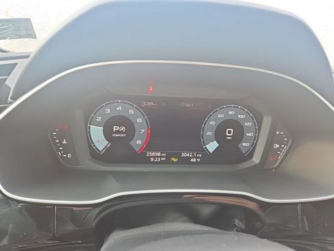 Used 2025 Audi Q3 2.0T Premium image 10