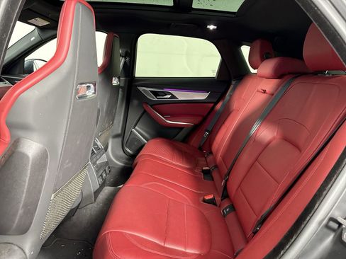 Used 2024 Jaguar F-PACE R-Dynamic S image 22