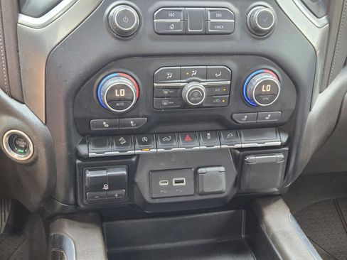 Used 2019 Chevrolet Silverado 1500 LT Trail Boss AWD/4WD image 27