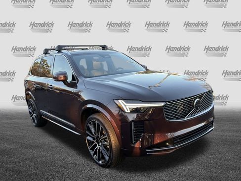 New 2026 Volvo XC90 B6 Plus image 2