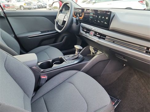 New 2025 Kia K4 LXS image 15