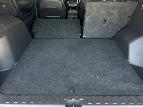 Used 2021 Chevrolet Equinox Premier FWD image 18