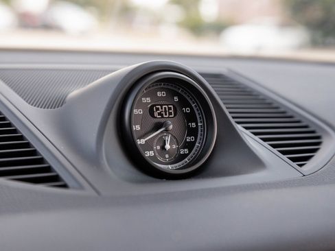 Certified 2026 Porsche Macan image 24