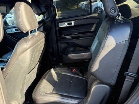 Used 2020 Ford Explorer Limited w/ Class III Trailer Tow Package AWD/4WD image 14