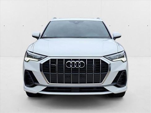 New 2025 Audi Q3 2.0T Premium w/ Convenience Package image 2