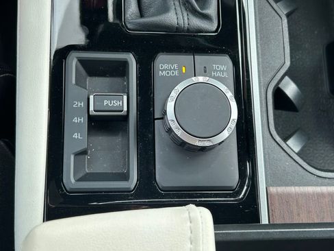 Used 2024 Toyota Sequoia Capstone AWD/4WD image 38