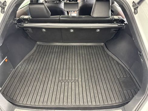 Used 2023 Toyota Venza XLE AWD/4WD image 19