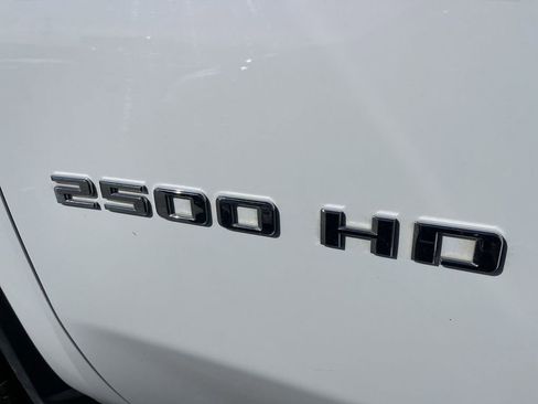 Used 2024 Chevrolet Silverado 2500 LT image 4
