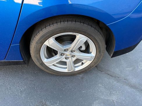 Used 2018 Chevrolet Volt LT w/ LT Driver Confidence Package image 9