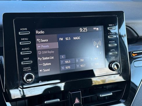 Used 2021 Toyota Camry LE image 23