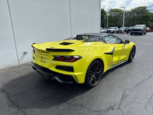 Used 2024 Chevrolet Corvette Z06 RWD image 5