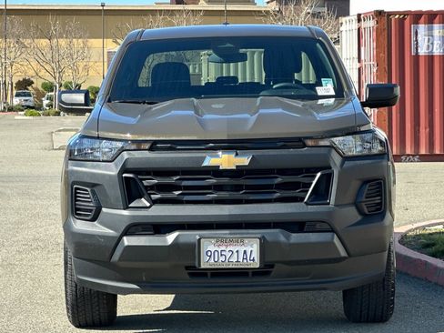 Used 2024 Chevrolet Colorado W/T image 9