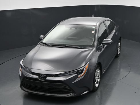 Used 2026 Toyota Corolla LE FWD image 27