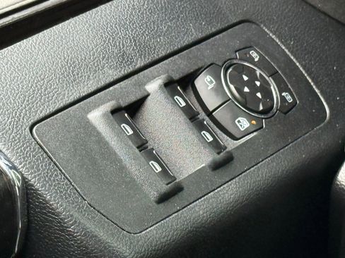 Used 2019 Ford F150 Platinum w/ Equipment Group 701A Luxury image 38