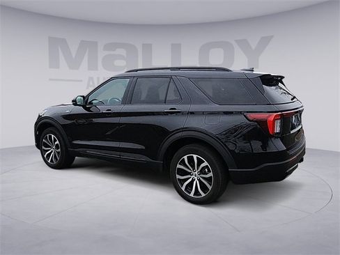 Used 2025 Ford Explorer ST-Line image 5