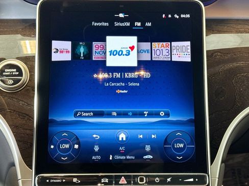 Used 2025 Mercedes-Benz GLC 300 4MATIC image 15