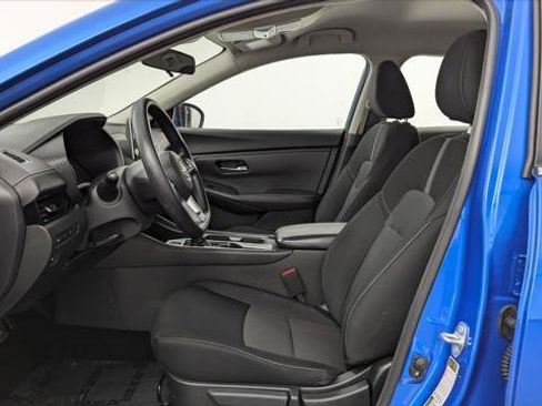 Used 2025 Nissan Sentra SV image 14