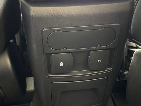 Used 2023 Ford Explorer XLT w/ Equipment Group 202A AWD/4WD image 28
