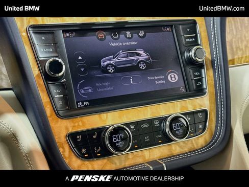 Used 2019 Bentley Bentayga AWD/4WD image 11