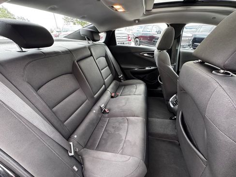 Used 2021 Chevrolet Malibu LT image 33