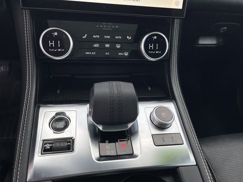 Used 2025 Jaguar F-PACE R-Dynamic S image 25