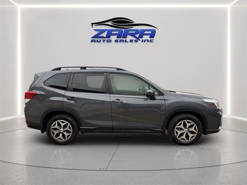 Used 2020 Subaru Forester Premium AWD/4WD image 8