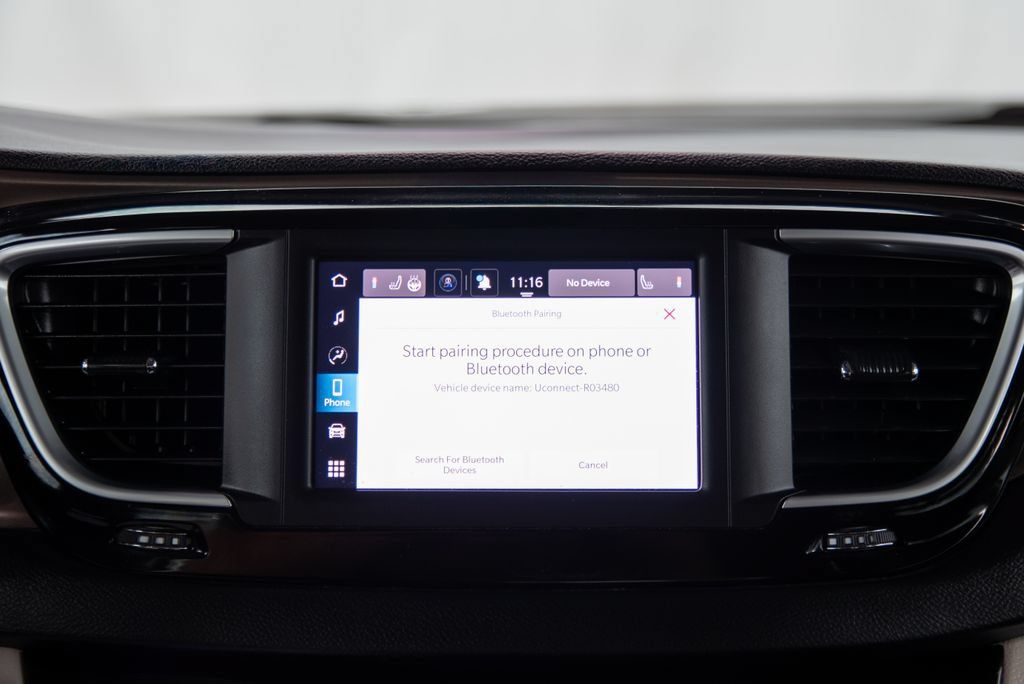 Used 2023 Chrysler Voyager LX FWD image 30