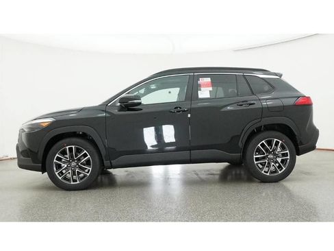 New 2026 Toyota Corolla Cross XLE w/ Convenience Package FWD image 19
