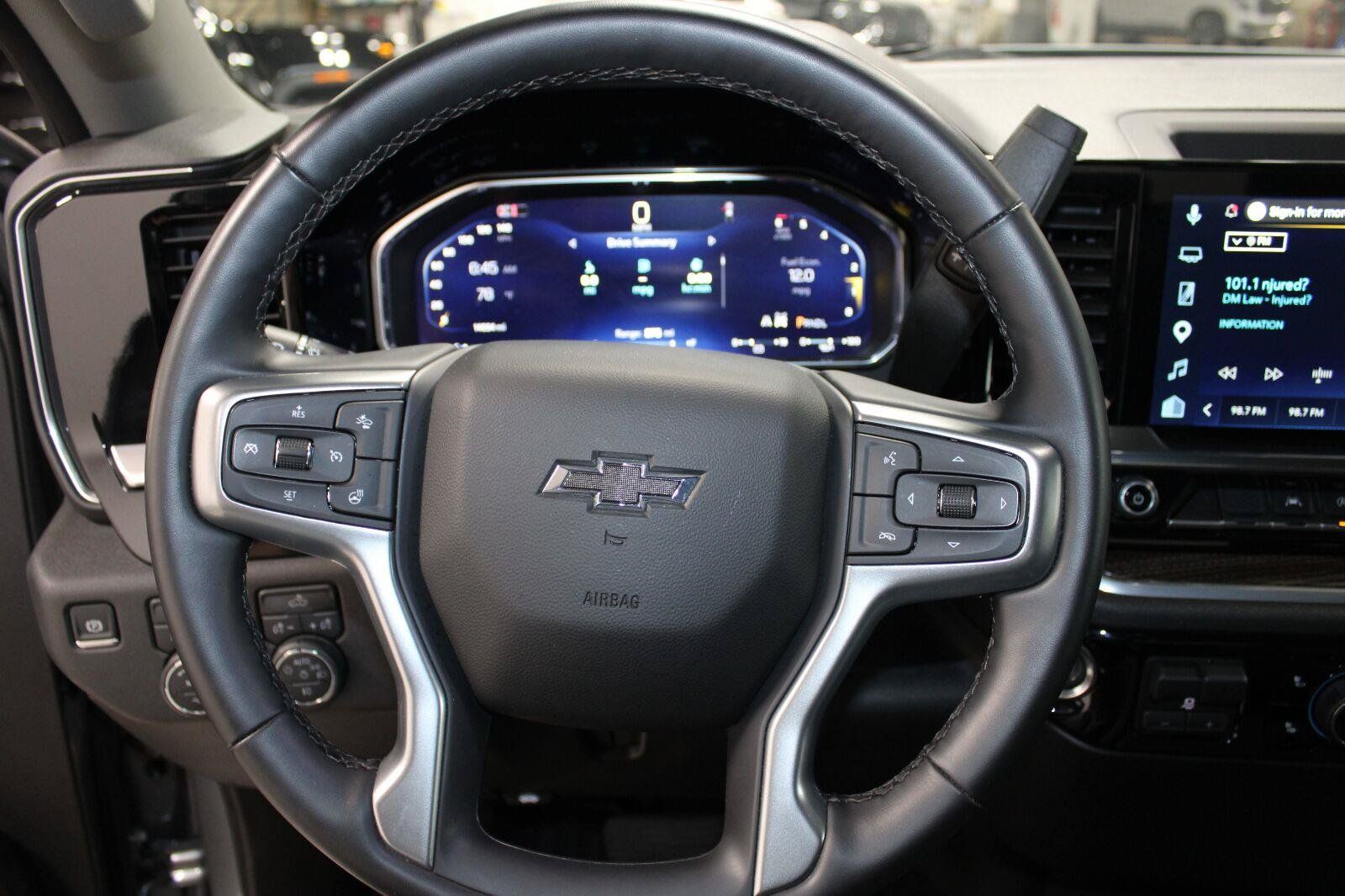 Used 2026 Chevrolet Silverado 1500 RST AWD/4WD image 30