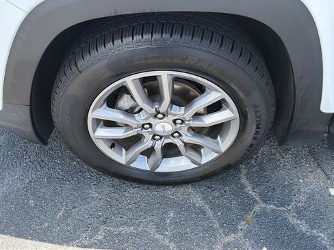 Certified 2024 GMC Terrain SLT FWD image 37