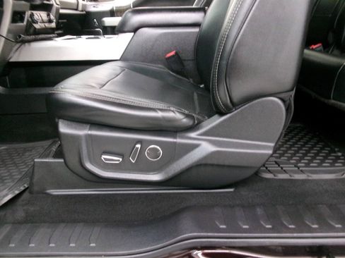 Used 2019 Ford F250 Lariat w/ Chrome Package AWD/4WD image 27
