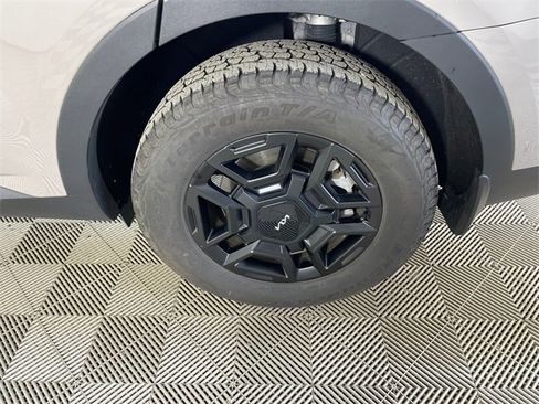 Certified 2024 Kia Sorento SX Prestige w/ Sage Leather Package image 19