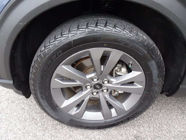 Used 2021 Ford Explorer XLT w/ Equipment Group 202A AWD/4WD image 39