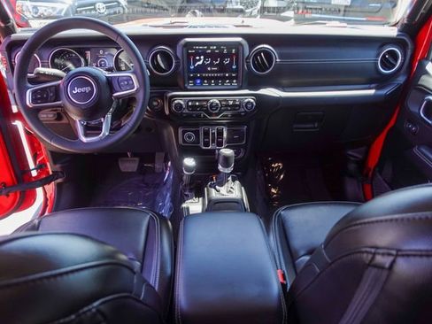 Used 2023 Jeep Wrangler Unlimited Sahara w/ Dual Top Group AWD/4WD image 25