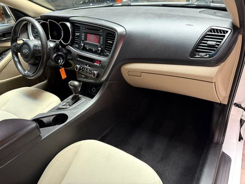 Used 2015 Kia Optima LX FWD image 11