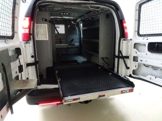 Used 2015 Chevrolet Express 2500 RWD image 21