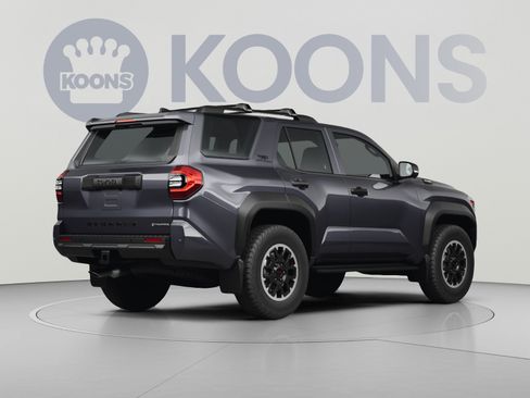 Used 2025 Toyota 4Runner SR5 AWD/4WD image 4