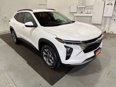 New 2025 Chevrolet Trax LT w/ Driver Confidence Package