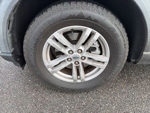 Used 2020 Ford Explorer XLT AWD/4WD image 8