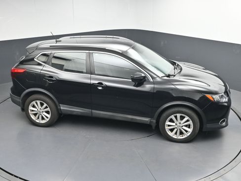 Used 2018 Nissan Rogue Sport SV w/ SV Technology Package image 32