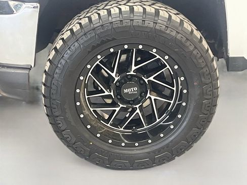 Used 2017 Chevrolet Silverado 1500 LTZ w/ LTZ Plus Package AWD/4WD image 31