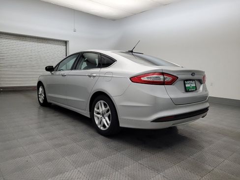 Used 2016 Ford Fusion SE image 5
