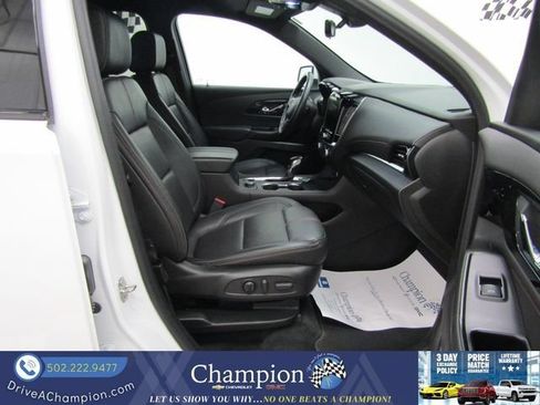 Used 2022 Chevrolet Traverse RS FWD image 45