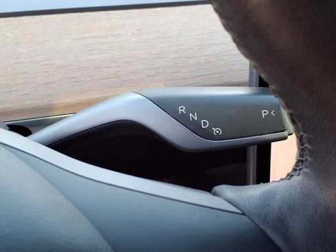 Used 2021 Tesla Model 3 Standard Range Plus image 32